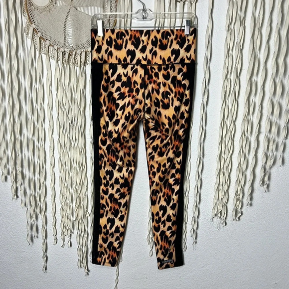 P.E. Nation Game Changer Leopard Print Legging Size Large - Picture 5 of 9